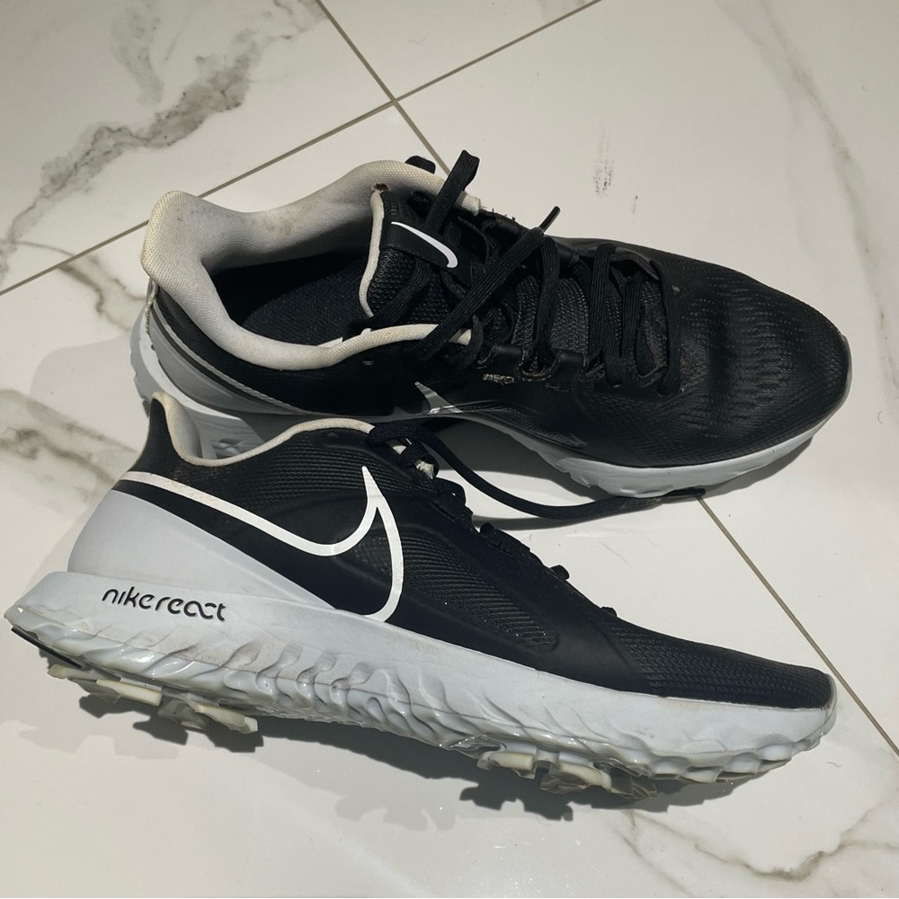 Nike React Men's Black and White Golf Shoes